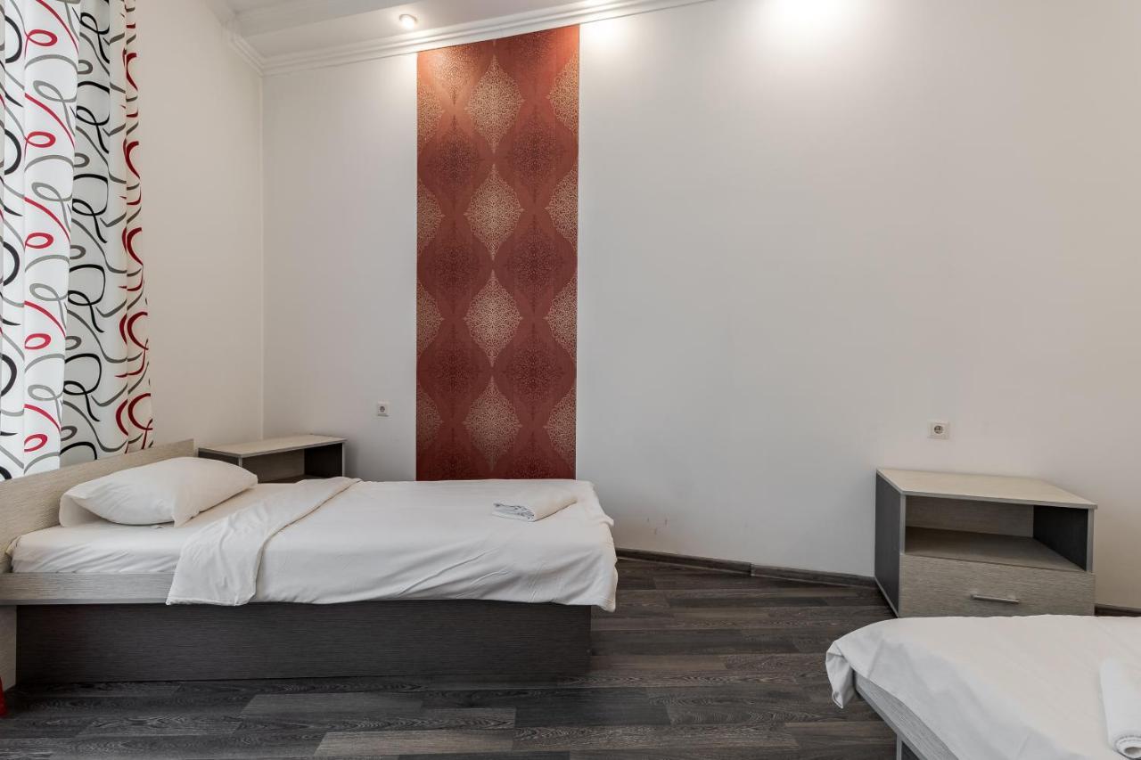 Halytska Apartment Lviv Buitenkant foto