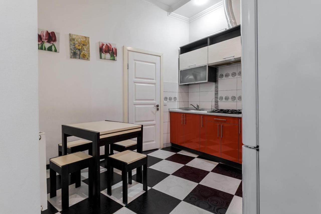 Halytska Apartment Lviv Buitenkant foto
